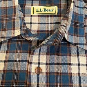 VINTAGE ‘80’s LL Bean Men’s size M Fall Flannel style Button Down Casual Shirt